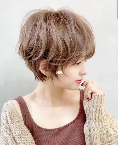 日系女生短发参考,可盐可甜温柔到骨子里了_短发_发色_日系_酒店_网红