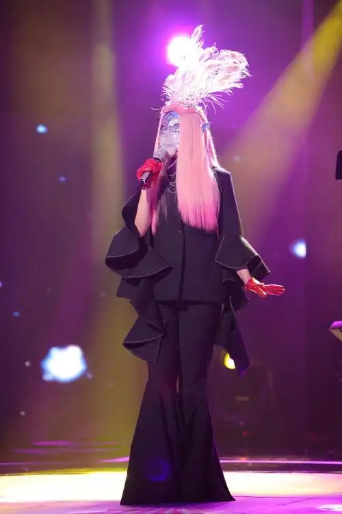 唱响蒙面谭晶用16年的时间转型