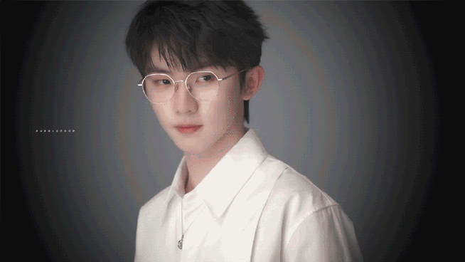 时代少年团眼镜造型