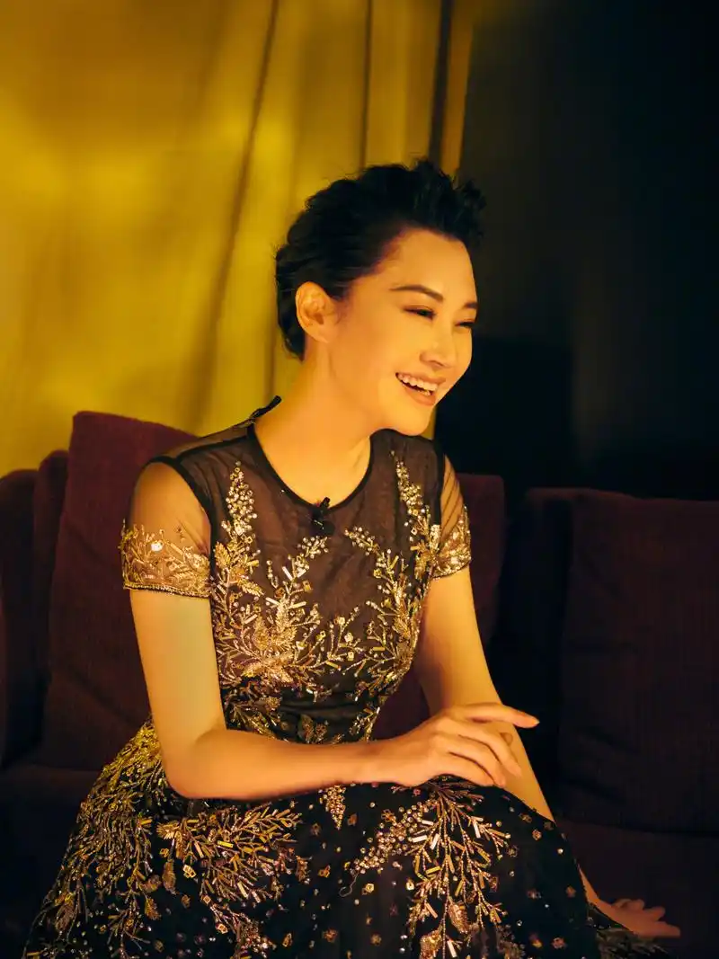 嗯~是《小王子》里的一句,"正是你花在玫瑰上的时间,让你的玫瑰变得