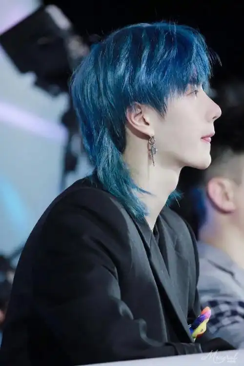 蓝发人鱼～#王一博