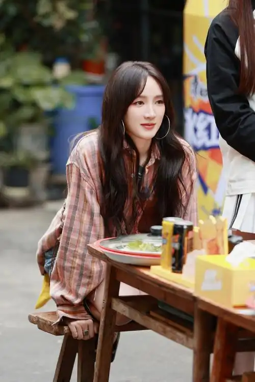 孟佳超话03#孟佳超燃美食记#巴适江湖,兼容并包,探寻成都的隐藏魅力