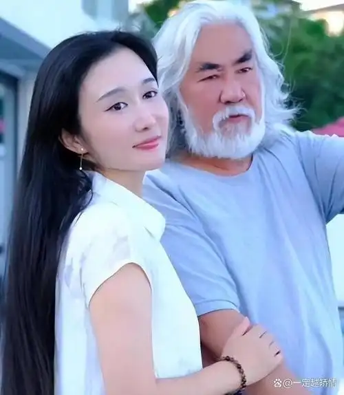 导演张纪中批评妻子败家,用上百万的茶叶泡给家中司机喝