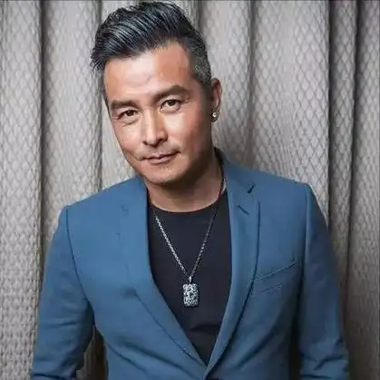 45岁的男士白发较多,一两个月就要染一次,对身体影响有多大?