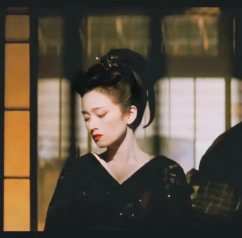 绝美初桃#巩俐主演 #艺伎回忆录 - 抖音