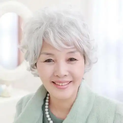 为什么感觉把短发烫卷这种理发方式在老太太群体中很流行