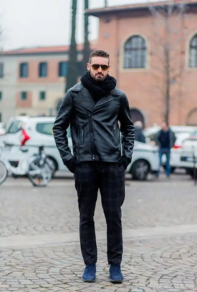 街拍:男生冬季穿搭,休闲风也是魅力十足!