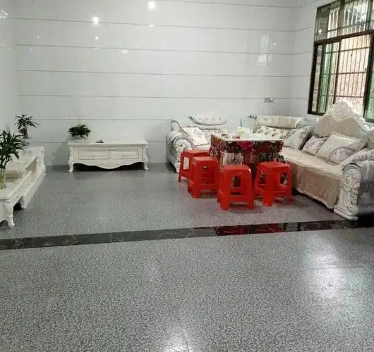 晒晒我家农村大房子,邻居都说我家水磨石地板很耐看!你觉得呢?