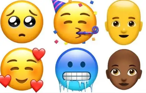 在放大的底部,向右拉,会出现一个" "按钮,点击进入"拟我表情"的创建