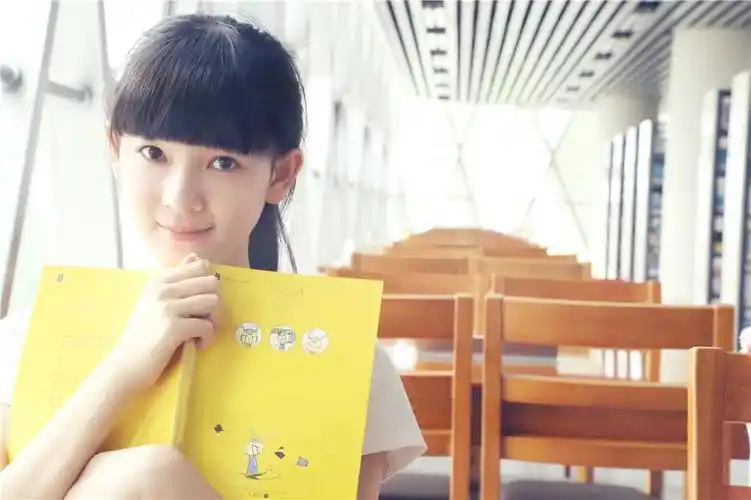 陈瑶短袖写真清纯气质动人25