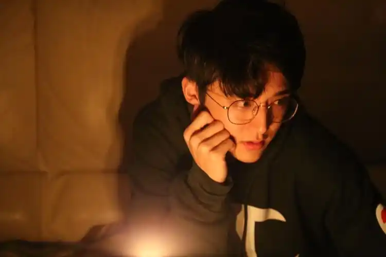 张新成超帅时尚写真壁纸_你好旧时光林杨