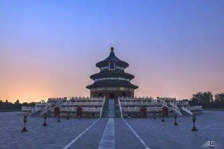 感受中国建筑对称美