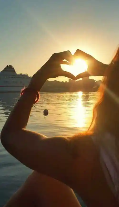 海滩棕榈树与阳光