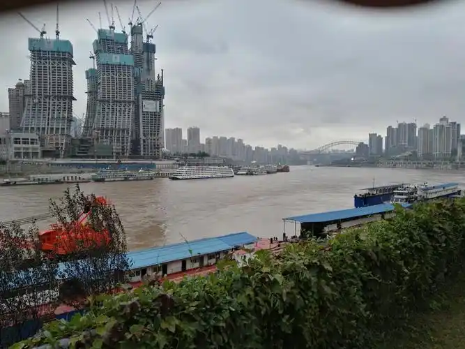 长江嘉陵江交汇处