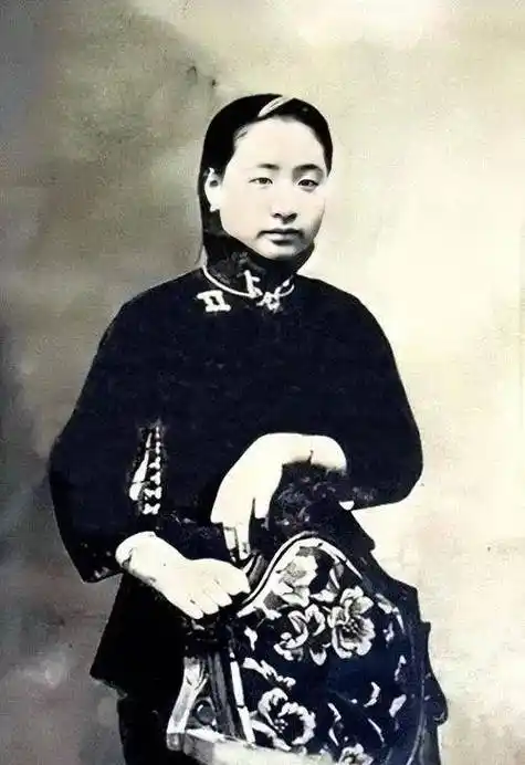 原创民国名妓小凤仙与将军蔡锷相爱却败给现实多次出嫁晚景凄凉