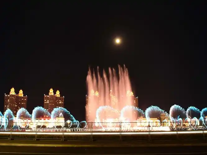 星海广场的音乐喷泉