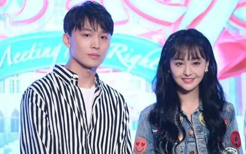 郑爽张恒疑似婚礼两周年?