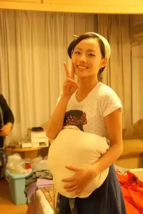 张嘉倪却已经"偷偷"生了个娃!