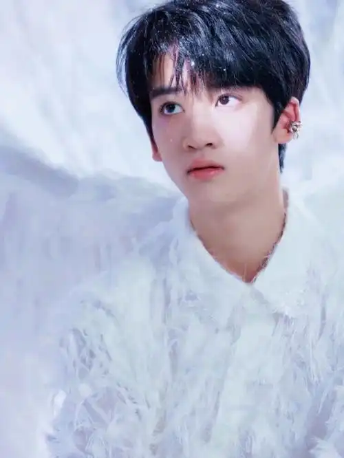 壁纸分享邓佳鑫