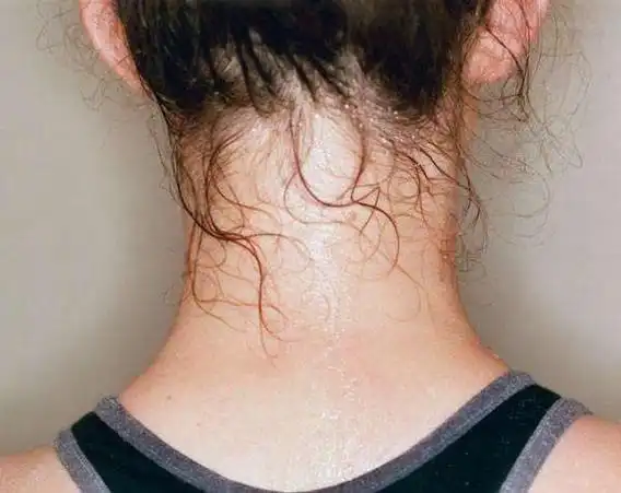 然后各种脑补a4腰,i6腿,锁骨集硬币……有人觉得就这样一直流汗似乎