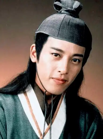 "最帅令狐冲"的吕颂贤,42岁娶相恋14年的老婆,如今他怎么样了?