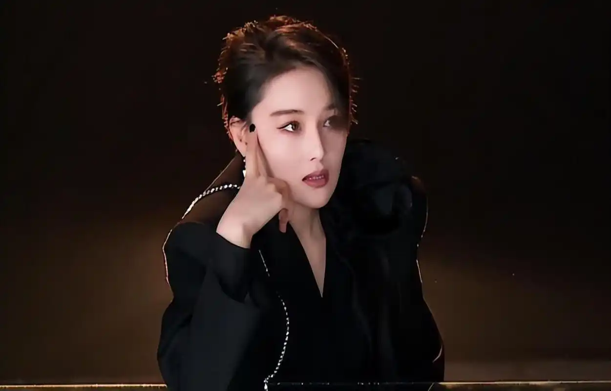 张馨予为新剧挑战过敏皮炎,坦然面对并呼吁粉丝少走弯路 张馨予因过敏