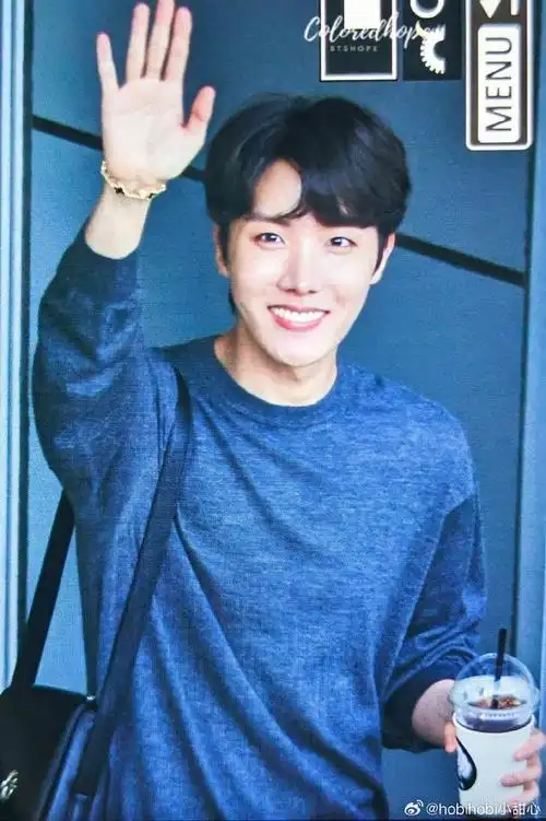 0199这一场谁懂 亲亲男友的感觉    #防弹少年团##郑号锡