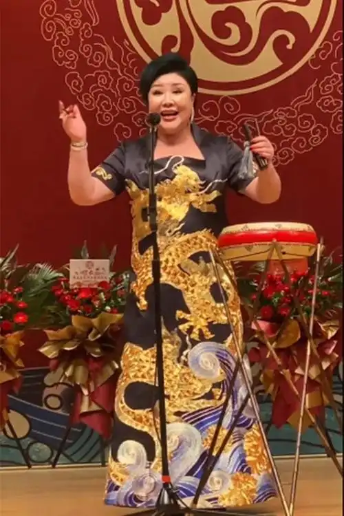 德云社孔云龙发文,祝师娘王惠生日快乐,粉丝:这次标点没用错|郭德纲