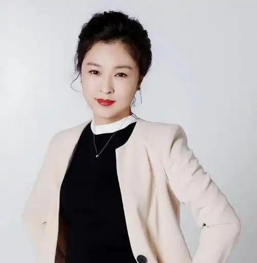 救赎归来:魏小军40岁神秘消失,如今新身份惊艳世人!