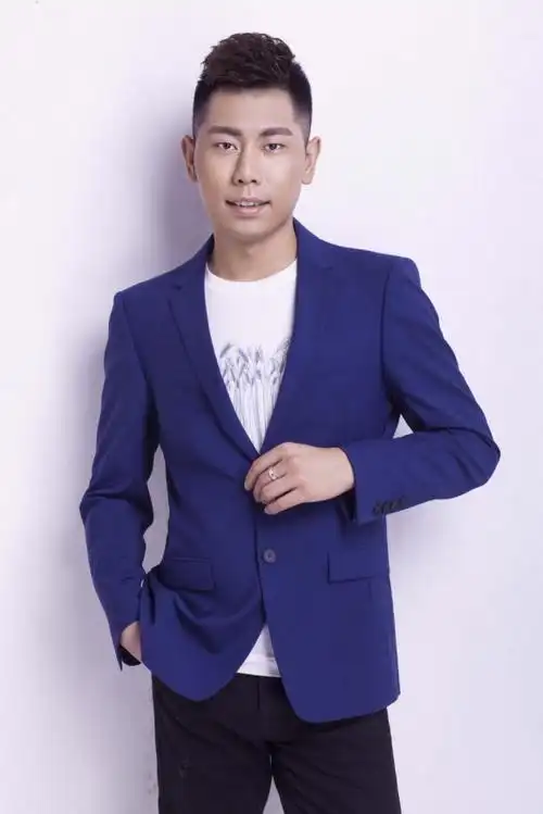 金久哲酷狗直播首唱靠自己好友陈雅森送花霸屏支持