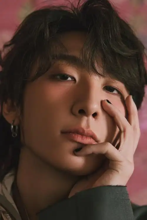 王广允超话快来发帖宠粉#2023不断更#《mmingpr》杂志封面人物70