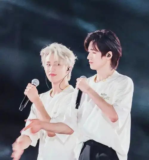 宋亚轩看刘耀文的眼神