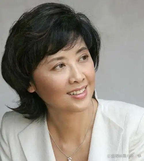 目睹71岁朱琳老去的模样,才发现:八十年代大陆第一美人名不虚传