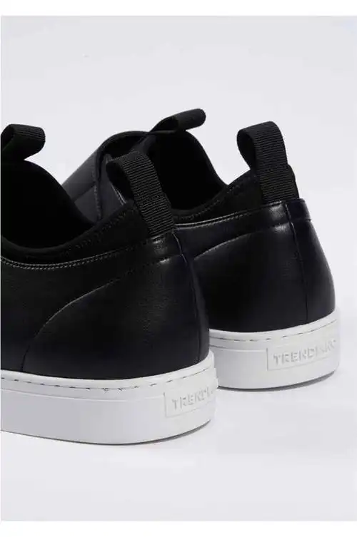 欧时力集团男鞋春装时尚字母印花魔术贴低帮休闲鞋板鞋