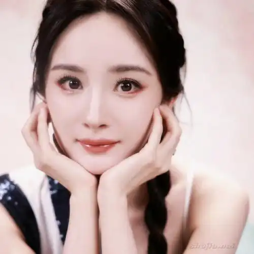 07『头像/壁纸向』(正确版)深情款款地望向你#杨幂##杨幂生万物