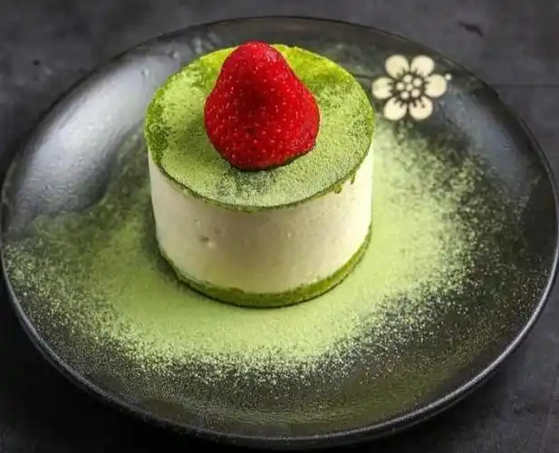 抹茶味道清新,闷热的夏天来一口抹茶甜品太爽了
