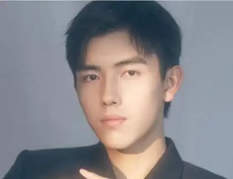 适合学生的脸型男短发发型,学生菱形脸男生适合什么短发