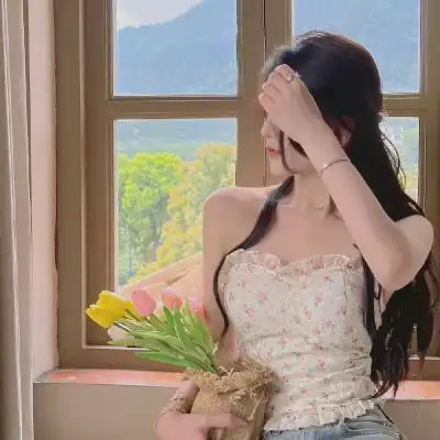 侧身唯美有意境的女生真人头像图片 高清好看的最新女生微信头像_女生