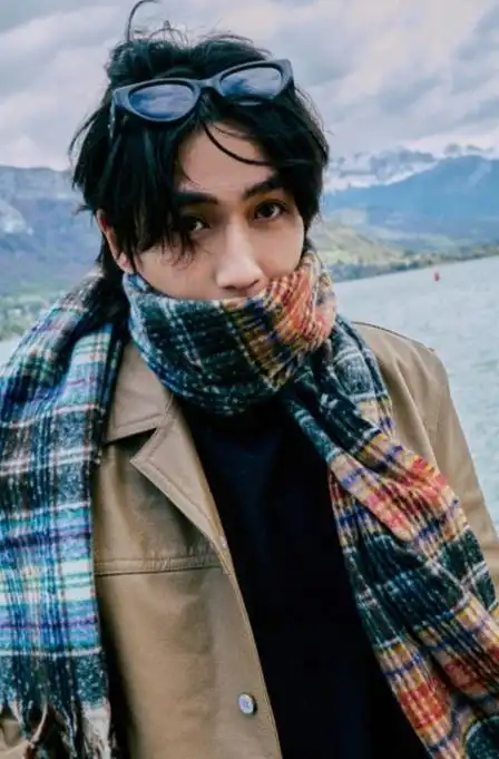 朱一龙36岁作品实绩##朱一龙赵丽颖合影旧照