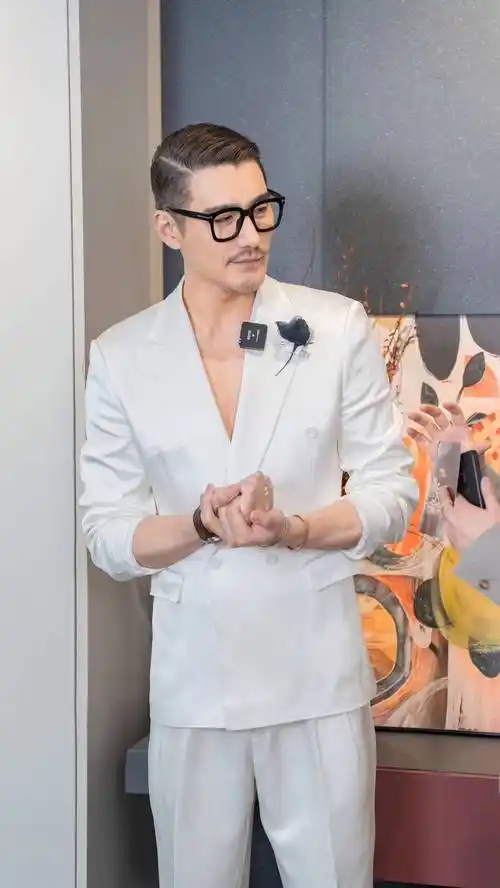 胡兵定制家居直播首秀高调来袭,超3.