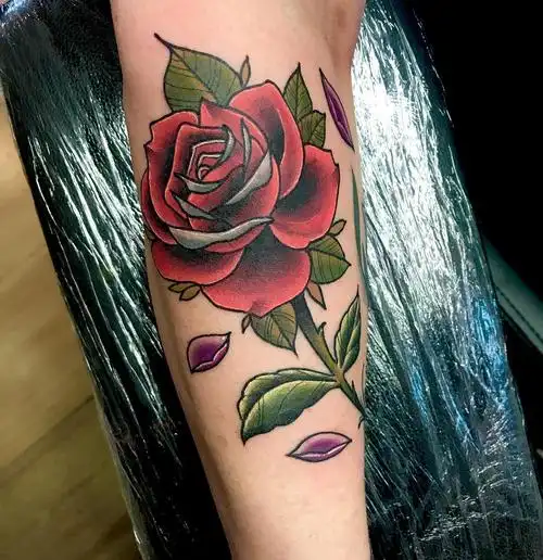 小臂oldschool玫瑰纹身图案