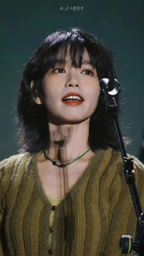 你们怎样评价房东的猫主唱王心怡的颜值呢