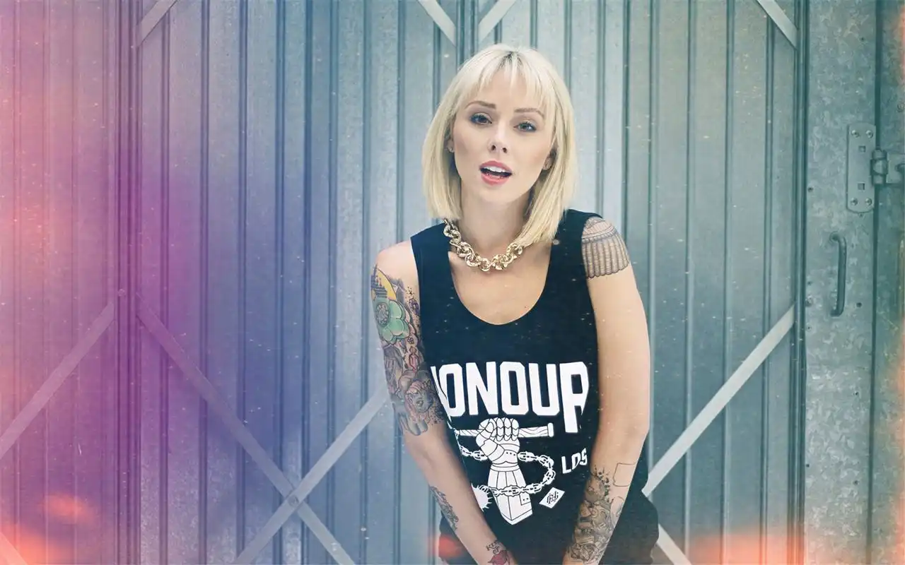 精选另类个性的欧美纹身美女高清写真图片桌面壁纸