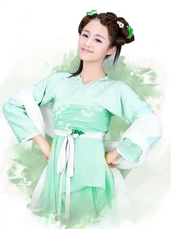 她的古装造型和现代造型都很好看,特别是"糖宝"超可爱#安悦溪 - 抖音