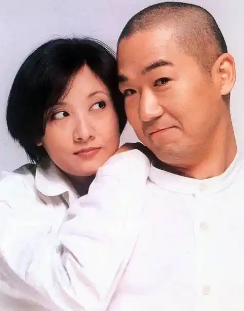 不生孩子也要倒贴张国立,这是邓婕的"算计",还是"小三上位"的代价?