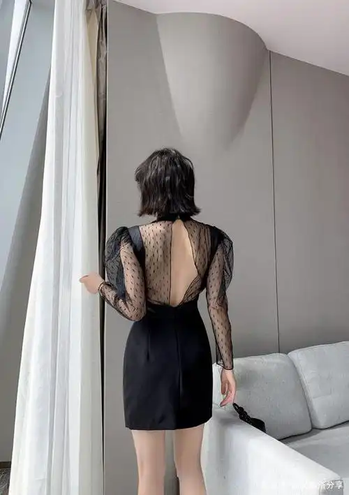 后背很迷人!