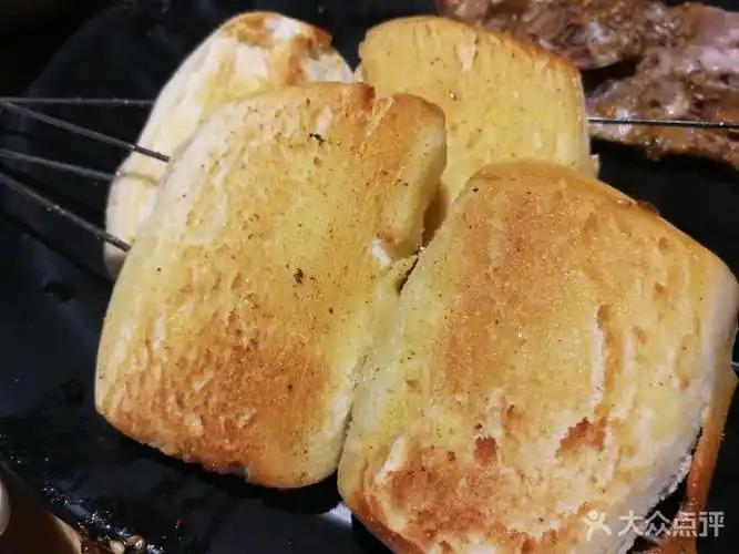 聚点串吧(动物园店)烤馒头片图片 - 第1张