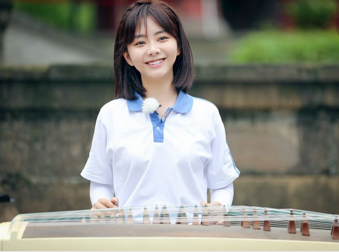 谭松韵《侦探》被批:没梗没笑点,发文:没有最差,只有更差