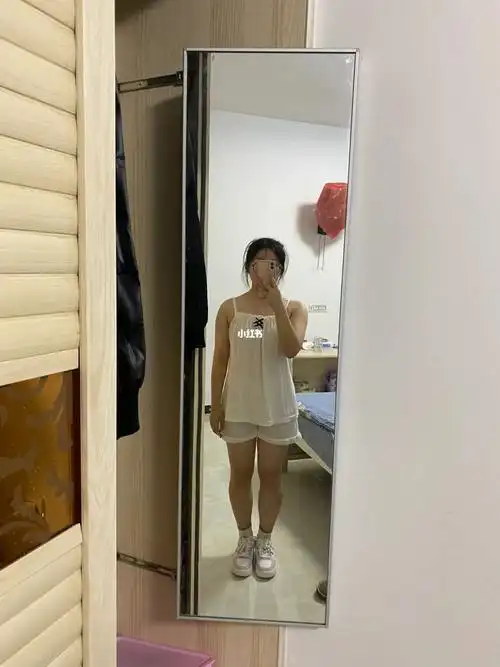 一米五100斤第一张是现在100斤,第二张是十天前103.