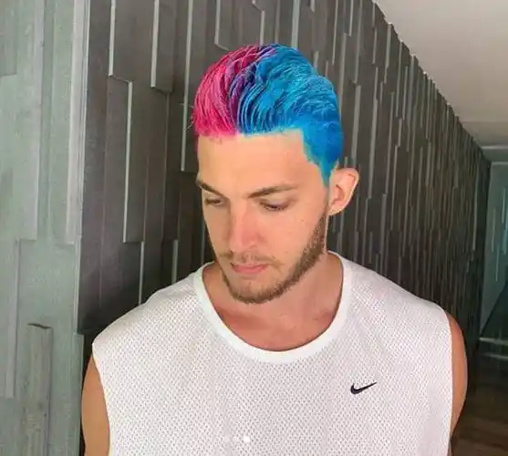 达成募捐目标 m-莱昂纳德兑现诺言将头发染成粉蓝两色